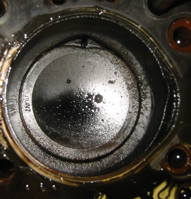 No4-Piston-Melted-22-02-04